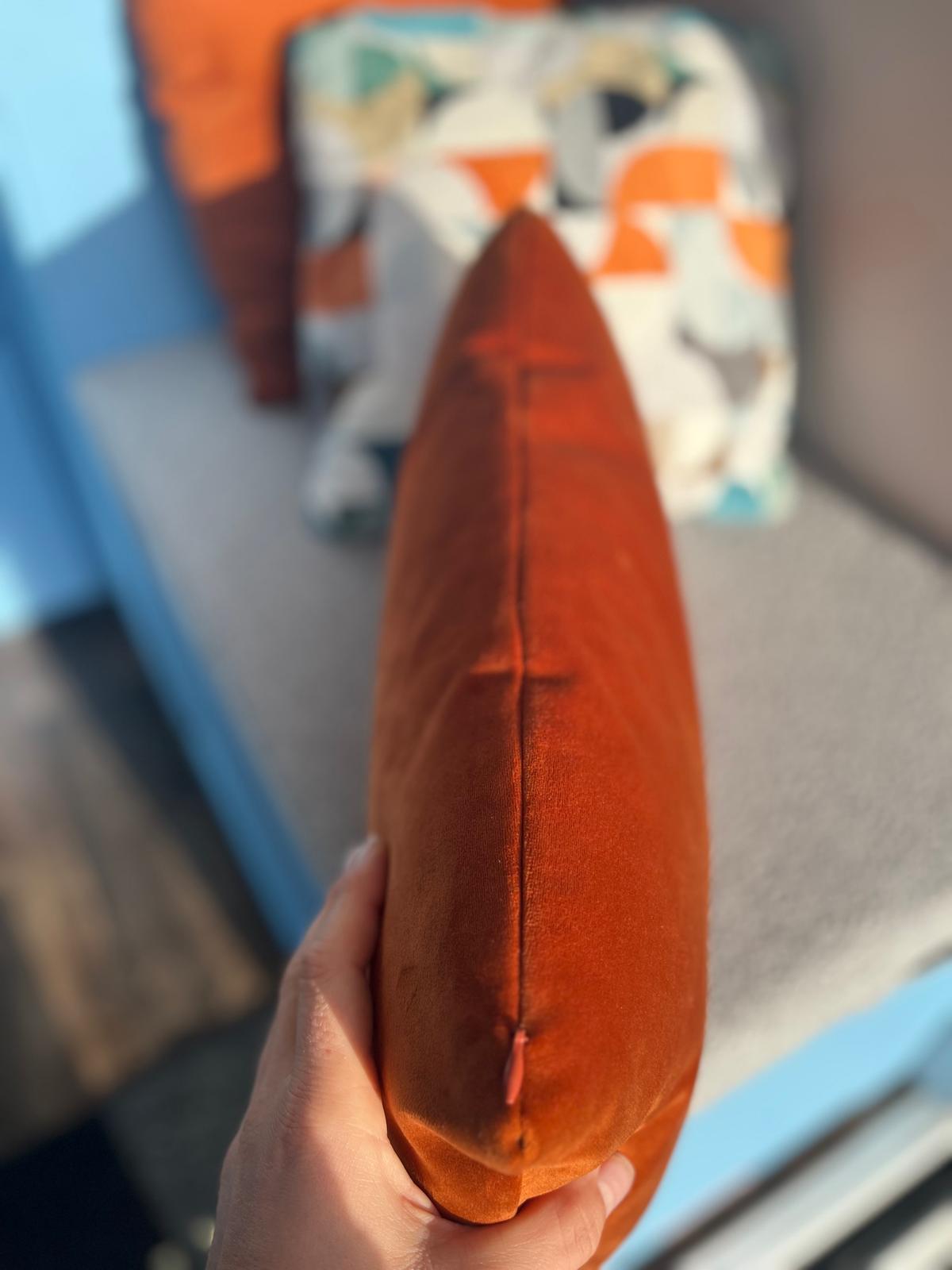 coussin-orange-van-maisontipee